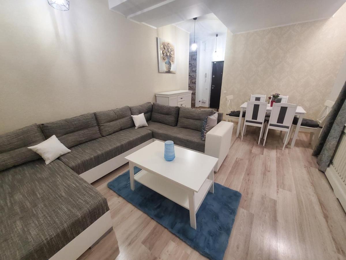 בוקרשט Morii Lake Special Apartment מראה חיצוני תמונה